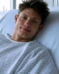 Honey, you're looking at my picture, and you can't even say hi to me  otherwise you don't love me anymore 💔it's me matt rife hun,i love you baby  ♥️💖