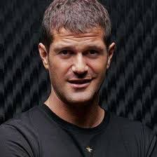 Andrea Oliva's Instagram, Twitter & Facebook