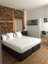 I know from years of playing these games that in some conditions, beds will just glitch out of existence for a second. Woohoo Rooms Chueca Madrid Espagne Tarifs 2021 Mis A Jour Et Avis Hotel Tripadvisor