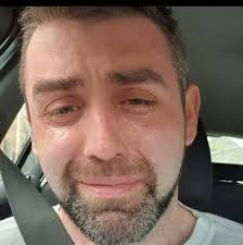 Mark Bracewell's Instagram, Twitter & Facebook