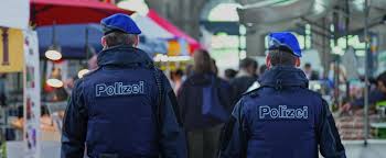 Cornelia huetter is an alpine ski racer from austria. Svp Schweiz Die Menschen In Unseren Grenzregionen Brauchen Schutz Vor Kriminellen Aus Dem Ausland