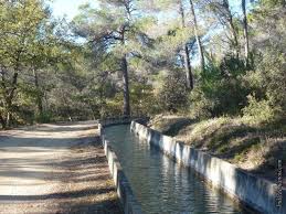 Epingle Sur Voyage En Provence