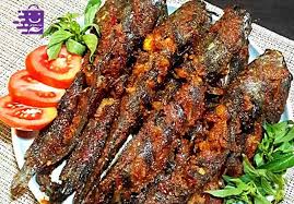 Keesokan harinya ketika mau dibakar, saya oles dgn mentega+kecap manis dan bakar sampai matang. Lele Bakar Bumbu Oles Pedas Paling Enak Di Tuban Bumi Wali Xjodo Com