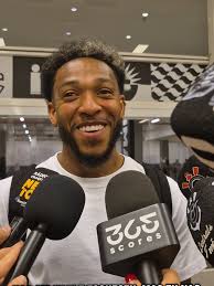 Martinez abre o jogo sobre o lance que culminou na expulsão de Escobar, do  Santos, no clássico #Escobar #Martinez #clássico #corinthiansxsantos  #neoquimicarena #jogador #Corinthians #jogadores