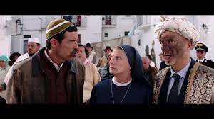 Stasera su rai1 alle 21:25 va in onda non c'è più religione, la commedia diretta da luca miniero nel 2016, con claudio bisio, alessandro gassmann e angela finocchiaro: Non C E Piu Religione Scena Del Film Cometa Youtube