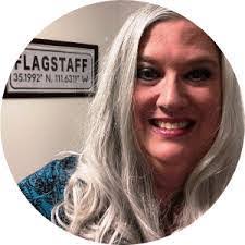 Melissa Banach's Instagram, Twitter & Facebook