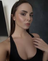 Anastasia Floyd's Instagram, Twitter & Facebook