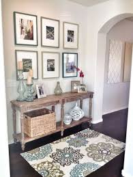 Esto es especialmente útil si solo cuentas con un trozo de pasillo como recibidor. 21 Pequenos Recibidores Que Te Ayudaran A Inspirarte Para Decorar Tu Entrada