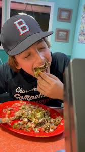 It’s nacho business how I eat my nachos! #juanitajuanita  #juanitajuanitasonoma #nachos #nachobusiness