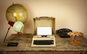 Vintage Shop Balkan Hangar In 2020 Vintage Furniture Vintage Objects Vintage Shops