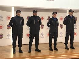 Şortlar, atlet modelleri, etek modelleri ve kimono modelleri gibi birçok yaz kıyafetleri burada. Bakan Gul Infaz Koruma Memurlarinin Yeni Kiyafetlerini Tanitti Son Dakika Haberleri