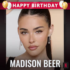 Nicki Swift (@nickiswiftceleb) • Fotos y videos de Instagram