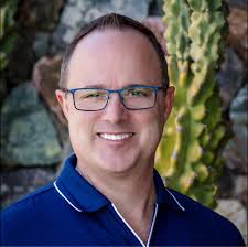 BroadwayWorld contributor Angela Kabasan's review of The Phoenix Theatre  Company's production of AN AMERICAN IN PARIS. Telling it like it is!