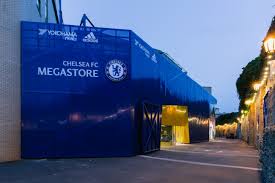 Chelsea's away colours are usually all yellow or all white with blue trim. What Shop Design Can Look Like The Chelsea Fc Megastore Ixtenso Magazine For Retailers