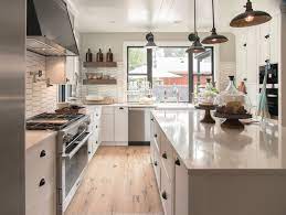 Kitchen island ideas and designs are in high demand these days, which is why we decided to put together this gallery to help you decide what style, size, and theme is this luxury kitchen features an island with three stools and a breakfast bar. The 10 Most Popular Kitchens On Houzz Right Now