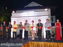 Sorotan pertandingan investment explorace di smk iskandar shah, jasin, melaka.pertandingan diadakan bersempena dengan penganjuran pidato kelab pelaburan bija. Adonis Bridal Grand Opening From Emily To You