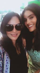 Best Christmas gift is having my Mama here for the holiday!🎄✨💖, So happy  you are here Mumsy wumsy! @tracey.finlay21 , #momanddaughters  #homeforchristmas #homebound #familytime #christmasjoy ...