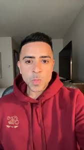 Sean Nye's Instagram, Twitter & Facebook