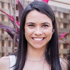 Nós time Rumo Tração ZAR estamos muito satisfeitos e orgulhosos em  comunicar a promoção para a primeira mulher maquinista, liberada no trecho  de ZAR.