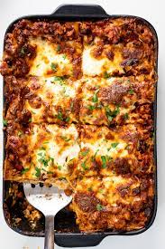Cheesy Chicken Lasagna Simply Delicious Recipe In 2020 Chicken Lasagna Recipe Lasagna Recipe Cheesy Chicken
