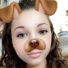 Olivia Sommer's Instagram, Twitter & Facebook