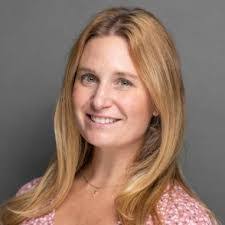 Emily Bunce's Instagram, Twitter & Facebook