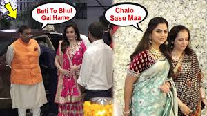 Nita ambani shares how reliance is fighting the battle against covid, with a mission #coronahaaregaindiajeetega. Isha Ambani Ignore Parents Mukesh And Nita Ambani Front Of Sasu Maa Youtube