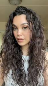 Erin Cloud (beautifuln8ve)