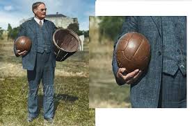 Salah satu guru pendidikan jasmani, olahraga dan kesehatan, prof. Bola Basket Papan Pantul Basket Ring Basket Portable Tiang Basket Tanam Perubahan Evolusi Bahan Bola Basket Dan Modelnya Dari Masa Ke Masa