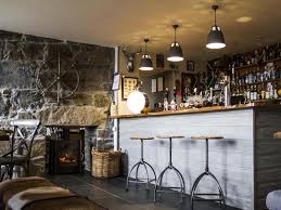 There has been a car ferry service crossing the kylerhea straits since 1934. Ferry Inn Uig Whatpub Com