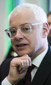 Erschießt Merkel“: Neue Justizministerin Petra Berg rudert zurück