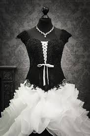 Brautkleider, kleider für hochzeitsgäste, abendkleider, abiballkleider und mehr. 19 Schwarze Hochzeitskleider Ideen Schwarze Hochzeitskleider Brautmode Feist Style