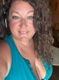 Hi! I'm 37, Single Mom of 3, Live in Aurora and Love Jesus! P.S don't mind  how messy my room is 🫣😅 I was doing laundry and packing and all the things