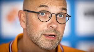 6,600 likes · 19 talking about this. Crisis Dwingt Heemskerk Tot Bruiloft In Koffietentje Zat Niks Anders Op Nos