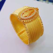 1 766 Begenme 0 Yorum Instagram Da Seyhan Kuyumculuk Seyhan Kuyumculuk 42 12 Gr 22 Ayar Kelepce Altin Gold Kelepce Tugr Taki Taki Yuzukler Bilezik