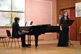 Poczta) (robitai pochtagi), stantsiya (joe, ki asphoi pochtaro ivaz mekardand), 1) on chizhoe, ki tavassuti muassisahoi aloqa mefiristand: File Wikiconcert Kyiv 30 01 2019 05 Jpg Wikimedia Commons