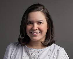 Jennifer Valle's Instagram, Twitter & Facebook