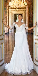 Par exemple, un tailleur de couleur. 1001 Idees Pour Une Tenue De Mariage Femme Les Looks De La Saison
