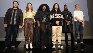 Elle est connue pour avoir travaillé avec des artistes variés comme lino, jok'air, plk ou encore dinos. Les Revelations Des Victoires De La Musique 2021 En Live Sur France Inter