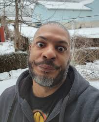 Guess what? Yup more snow🤦🏾‍♂️🤣 Good morning, guys. I hope you all have  a warm and wonderful day.😎👋🏾♥️