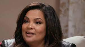 Why aren't they being asked any questions that we actually want to hear the  answer to? TLC sucks and the production team needs to go.