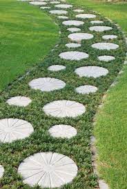 Paver stepping stone walkway ideas. 39 Concrete Project Hacks Beautiful Ways To Add Interest To Your Garden Cheap Landscaping Ideas Garden Landscape Design Round Pavers