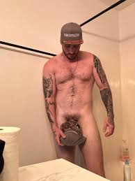 OnlyFans model uncutkingaz - pornpic.com