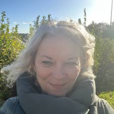 Psychotherapist Julie Marie Bowen