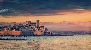Internet, air climatisé, animaux acceptés toutes les serviettes et toute la literie sont nettoyées à l'eau chaude, à une température d'au moins 60 ºc/140 ºf. Alpes Maritimes French Riviera Tourist Information For A Top Holiday