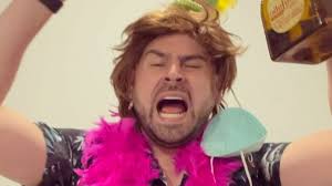 Positivo? Los consejos de Ricardo Quevedo para bailar amacizado en fin de  año