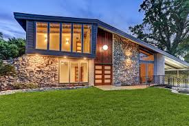 Memiliki model desain rumah sederhana tapi indah adalah impian seluruh keluarga, terutama bagi pasangan yang baru menikah dan memiliki keluarga baru. 11 Desain Rumah American Style Paling Populer Mewah Elegan