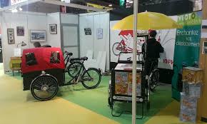 Voir plus d'idées sur le thème velo paris, mercedes classique, voiture. Christianiabikes Cargobike Velocargo Hopnn Triporteur Street Art Paris