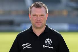 Zweitligist sv sandhausen hat auf die sportliche talfahrt reagiert und sich von trainer uwe sandhausen holte nur zwei punkte aus den letzten fünf saisonspielen und war auf tabellenplatz 15. Offiziell Koschinat Wird Neuer Trainer Beim Sv Sandhausen