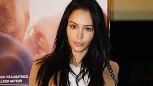Si l'amour est aveugle, sa flèche ne saurait atteindre le but. Actualites Nabilla Benattia Femme Actuelle Le Mag